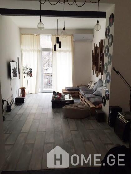 For Rent, 3 Room, Old building, Tbilisi, vake