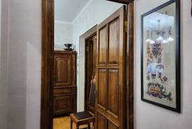 For Rent, 2 Room, Old building, Tbilisi, saburtalo