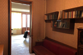 Apartment for sale, Old building, saburtalo