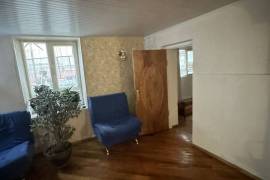 For Rent, 3 Room, Old building, Tbilisi, Sanzona