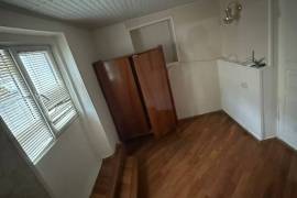 For Rent, 3 Room, Old building, Tbilisi, Sanzona