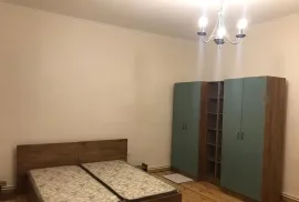 For Rent, 3 Room, Old building, Tbilisi, Chugureti