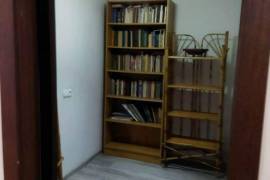 For Rent, 3 Room, Old building, Tbilisi, saburtalo