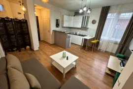 For Rent, 2 Room, Old building, Tbilisi, vake